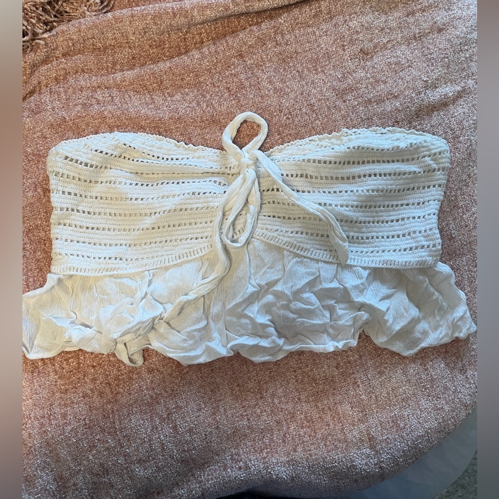 white sleeveless crop top